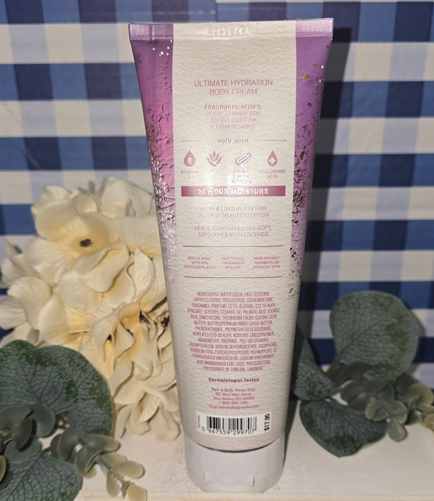 New Bath and Body Works Strawberry Snowflakes Ultimate Hydration Body Cream 8 fl oz