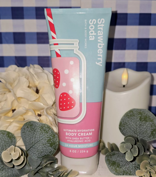 Bath And Body Works Strawberry Soda Ultimate Hydration Body Cream/Moisturizer