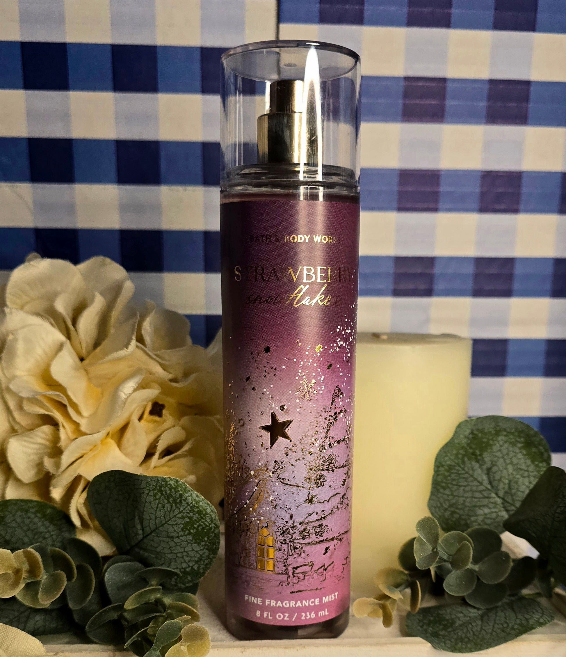 Welcome!

New Arrival - Bath & Body Works

Strawberry Snowflakes-Fine Fragrance Body Mist 8 fl oz

What it smells like: a fluffy, fruity flurry.

Fragrance notes: juicy strawberry, whipped cream and iced bergamot.