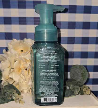 New Bath and Body Works Beautiful Day Cleansing Foaming Hand Soap