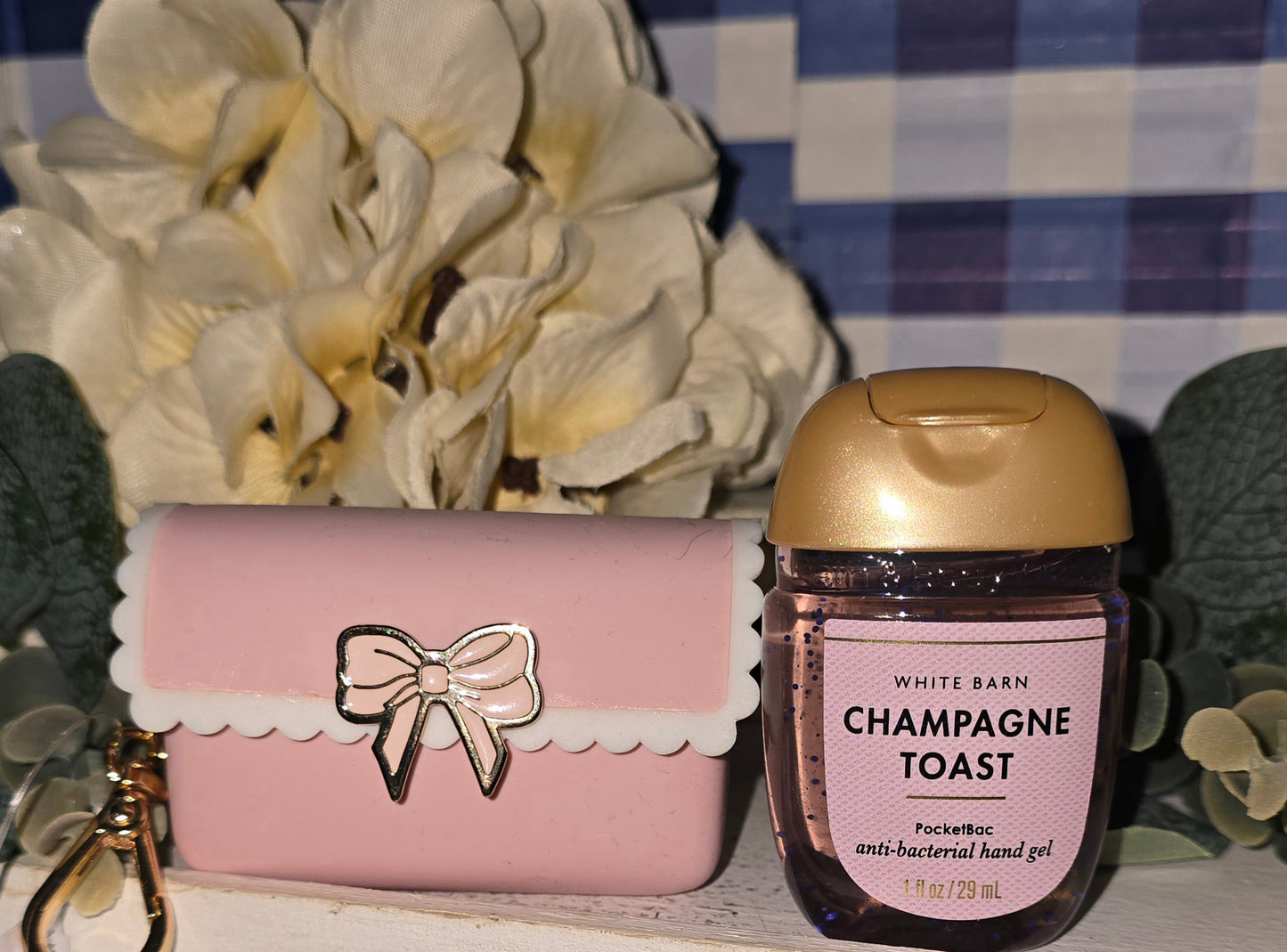 New Bath and Body Works Pink Bow Snapcase Scalloped Purse Pocketbac Holder and 1 PocketBac Hand Sanitizer.